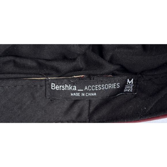 Bershka Accessories Pleather Vegan Cap size Medium - Picture 6 of 6